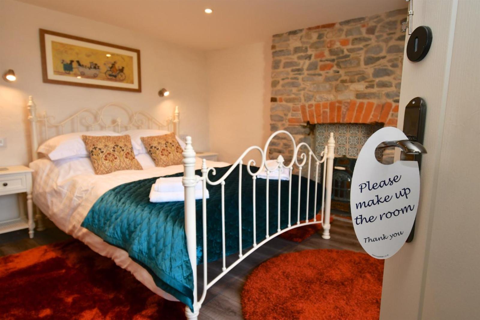 Carew Inn Esterno foto